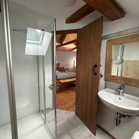 B&B 랜드러스트 이슐